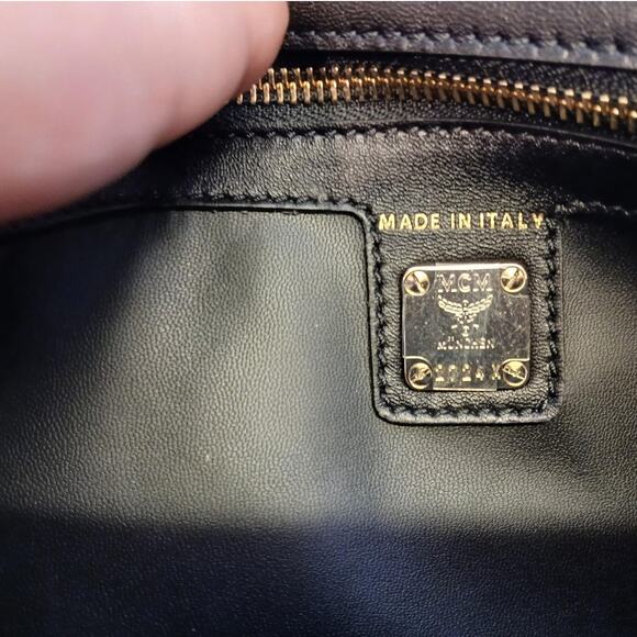 NWT MCM Limited Collection Medium Floral Appliqué Leather Shoulder/Crossbody Bag - Picture 8 of 16